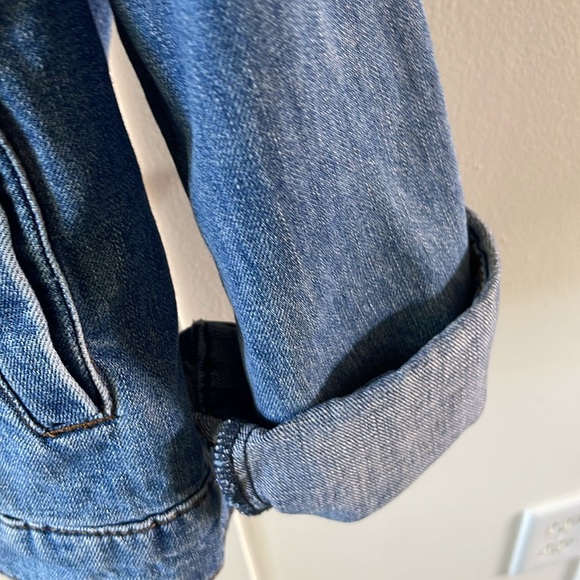 Distressed Jean jacket women’s - Picture 4 of 5